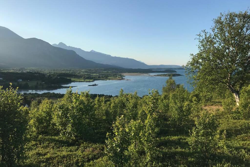 Villa In The Heart Of The Lyngen Alps, Holmen I Lyngen Lyngseidet Exterior foto